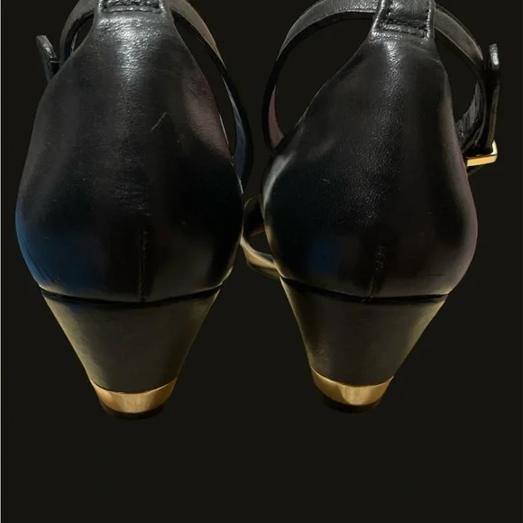 Tory Burch McKenna Leather Beige and Black Wedges - Picture 4 of 15